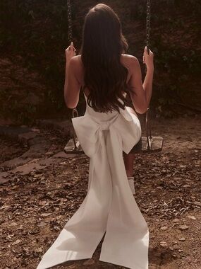 Meshki Meredith Strapless Bow Mini Dress White Statement Train Large New NWT